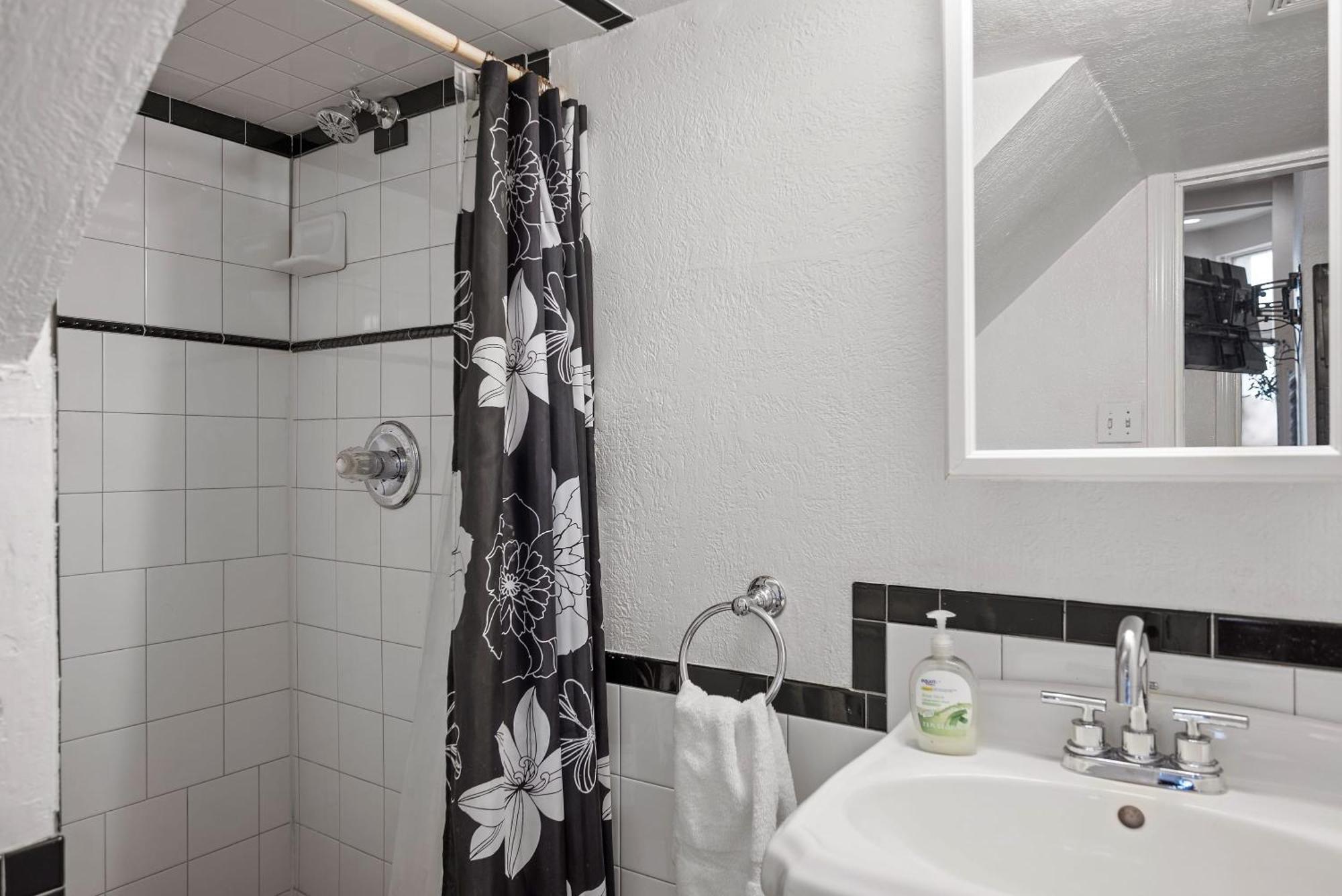 Appartamento Charming Studio-Panoramic View-Your Pittsburgh Sanctuary Esterno foto